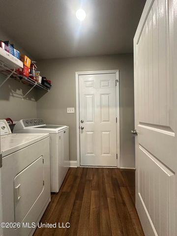 8426 Park, Southaven, MS 38671