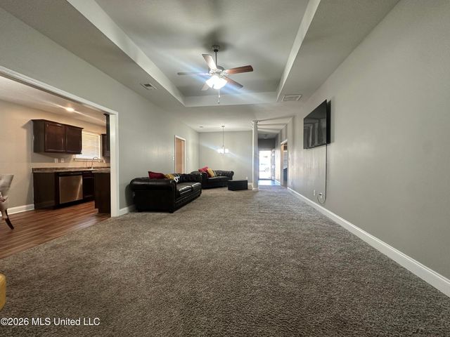 8426 Park, Southaven, MS 38671