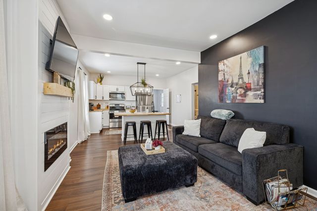 111 E 15th St, Columbia, TN 38401