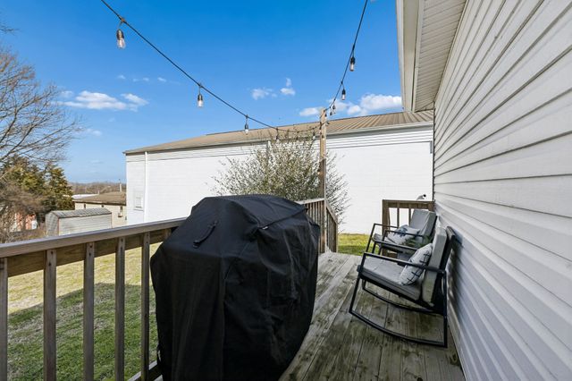 111 E 15th St, Columbia, TN 38401