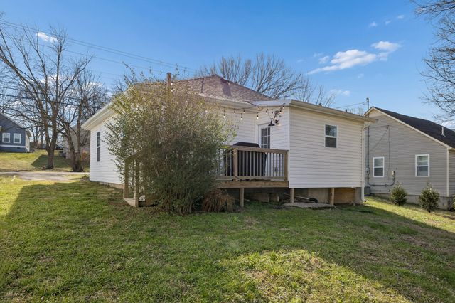 111 E 15th St, Columbia, TN 38401