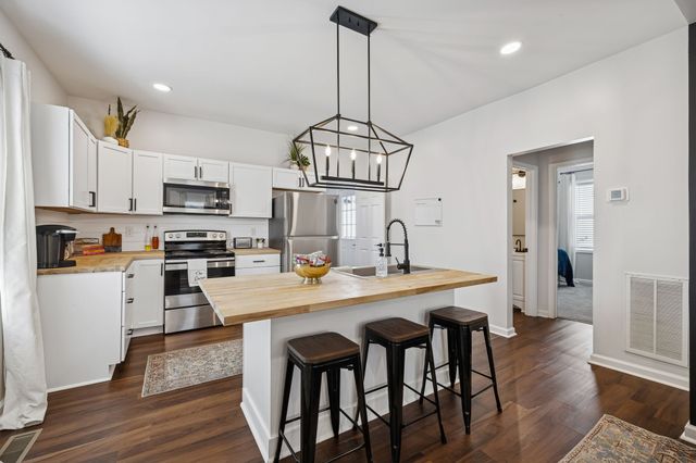 111 E 15th St, Columbia, TN 38401