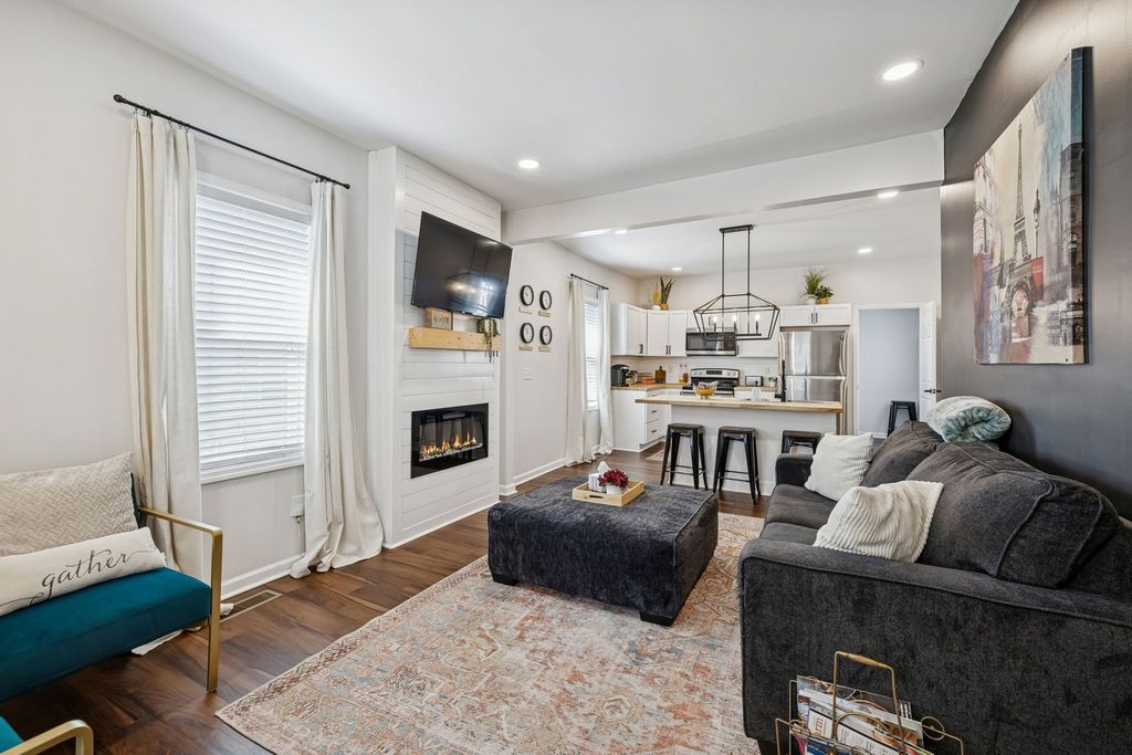 111 E 15th St, Columbia, TN 38401