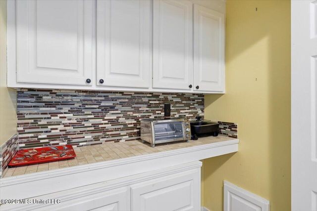 108 Pinehaven Place, Clinton, MS 39056