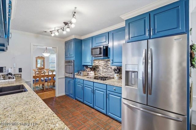 108 Pinehaven Place, Clinton, MS 39056