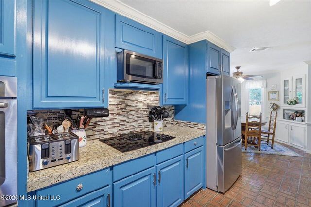 108 Pinehaven Place, Clinton, MS 39056