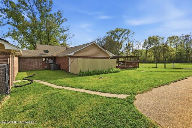 108 Pinehaven Place, Clinton, MS 39056