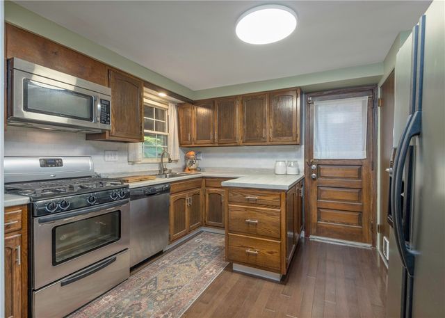 2211 Lucina Ave, Overbrook, PA 15210