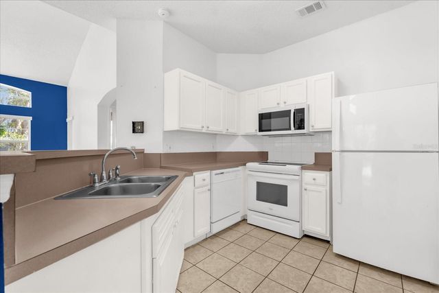 1001 PARK RIDGE CIRCLE, Kissimmee, FL 34746