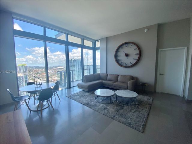 68 SE 6th St 4008, Miami, FL 33131