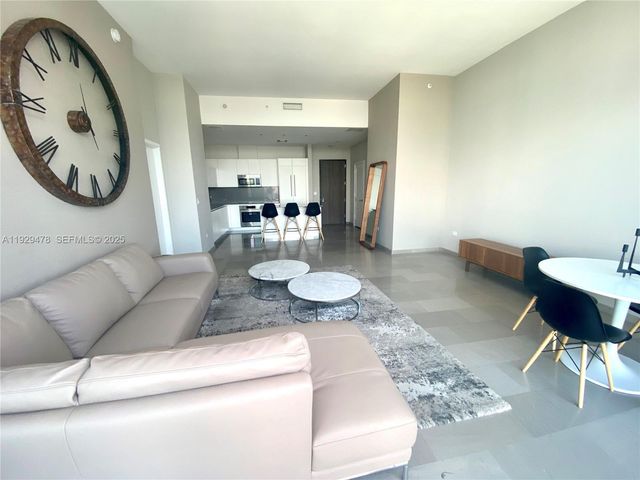 68 SE 6th St 4008, Miami, FL 33131