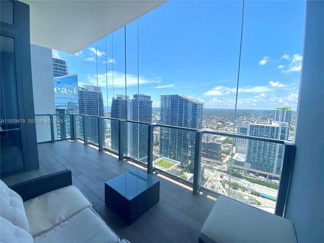 68 SE 6th St 4008, Miami, FL 33131