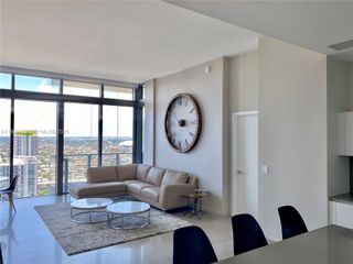 68 SE 6th St 4008, Miami, FL 33131