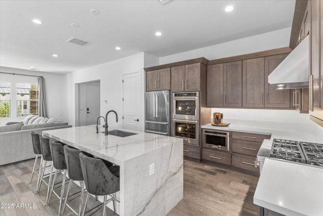 17254 W VACAVILLE Street, Surprise, AZ 85388