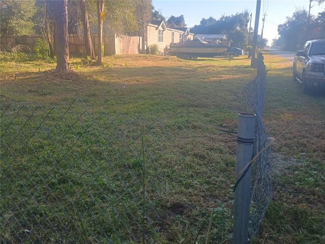 27847 VEVA AVENUE, Paisley, FL 32767