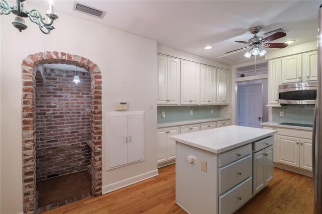 4 E HARVARD STREET, Orlando, FL 32804