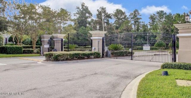 13453 ENGLISH PEAK Court, Jacksonville, FL 32258