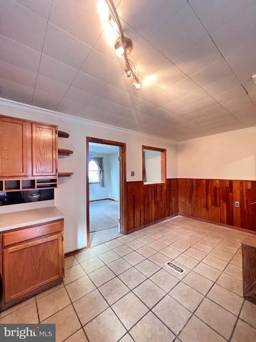 205 PHILLIPS AVE, Magnolia, NJ 08049
