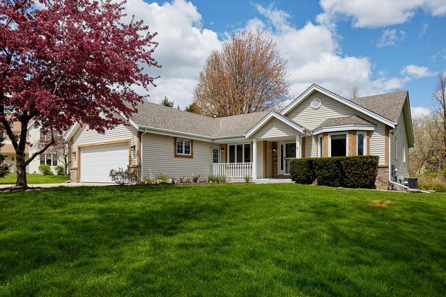 W265N6770 Yarotta CIRCLE, Lisbon, WI 53089