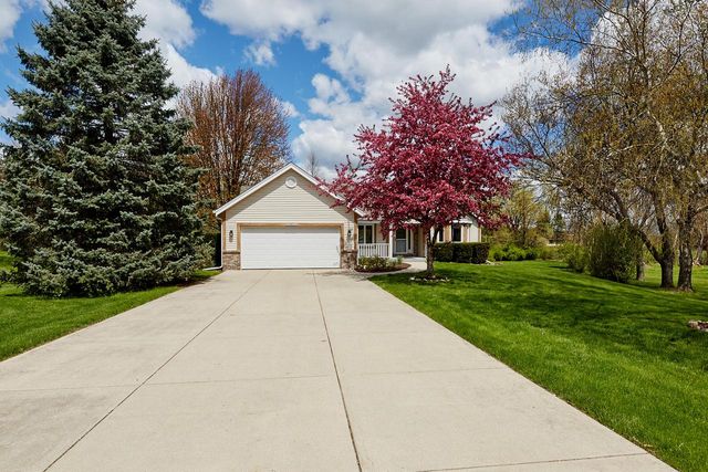 W265N6770 Yarotta CIRCLE, Lisbon, WI 53089