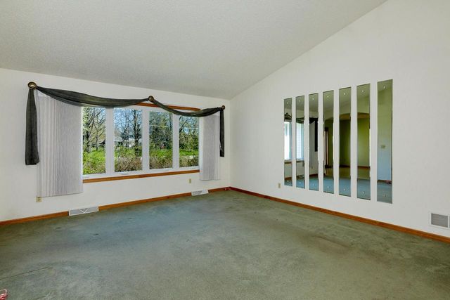 W265N6770 Yarotta CIRCLE, Lisbon, WI 53089