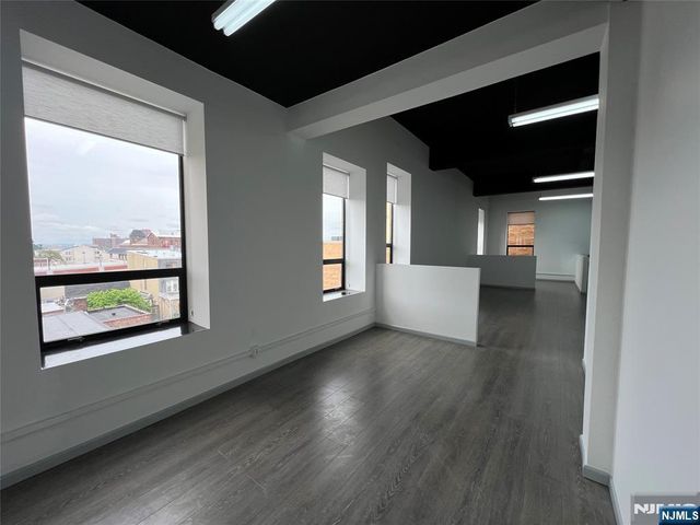 400 38th Street 402, Union City, NJ 07087