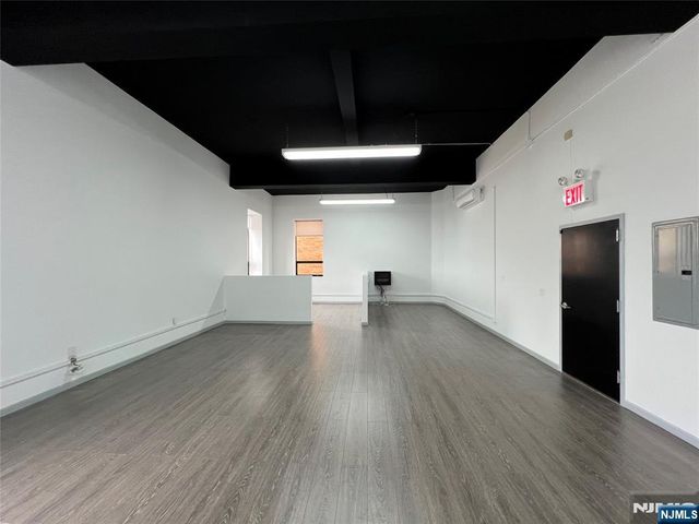 400 38th Street 402, Union City, NJ 07087