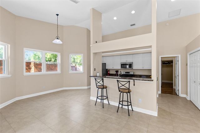 683 OAK HOLLOW WAY, Altamonte Springs, FL 32714