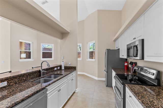 683 OAK HOLLOW WAY, Altamonte Springs, FL 32714