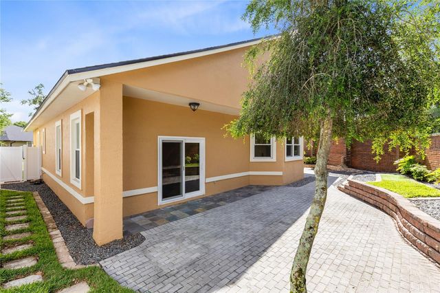 683 OAK HOLLOW WAY, Altamonte Springs, FL 32714