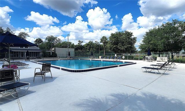 683 OAK HOLLOW WAY, Altamonte Springs, FL 32714