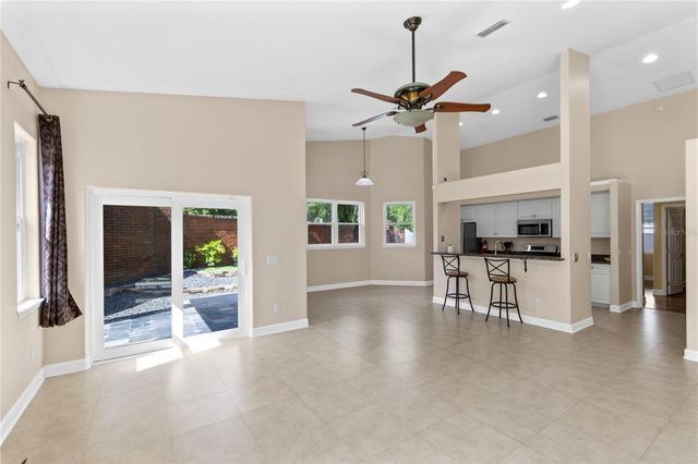 683 OAK HOLLOW WAY, Altamonte Springs, FL 32714