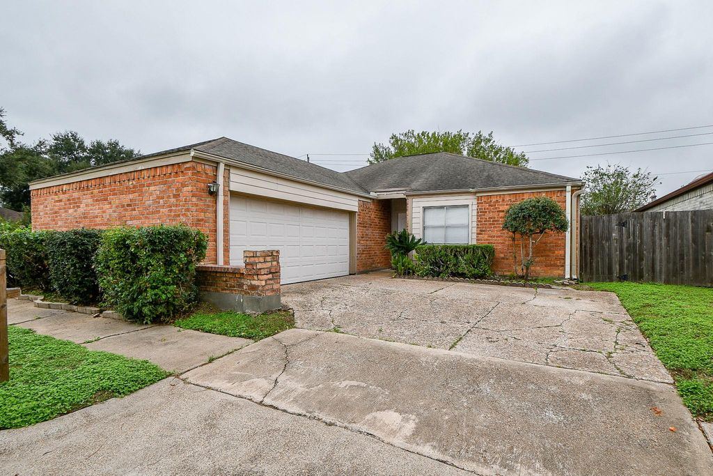 11411 Pepperdine Lane, Houston, TX 77071