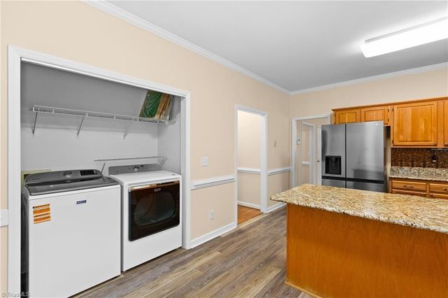 129 Walnut Avenue, Yadkinville, NC 27055