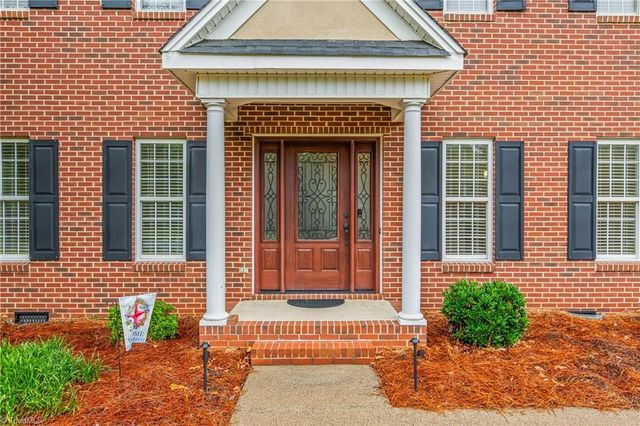 129 Walnut Avenue, Yadkinville, NC 27055
