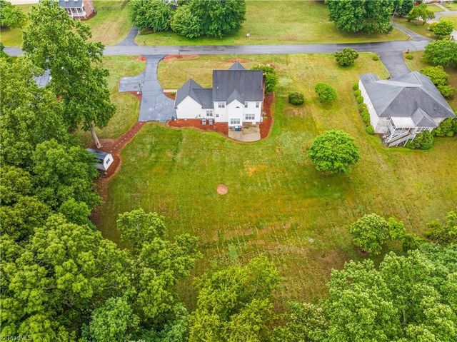 129 Walnut Avenue, Yadkinville, NC 27055