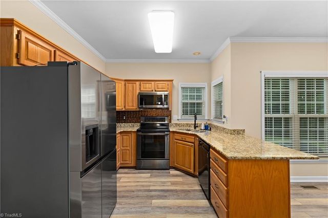 129 Walnut Avenue, Yadkinville, NC 27055