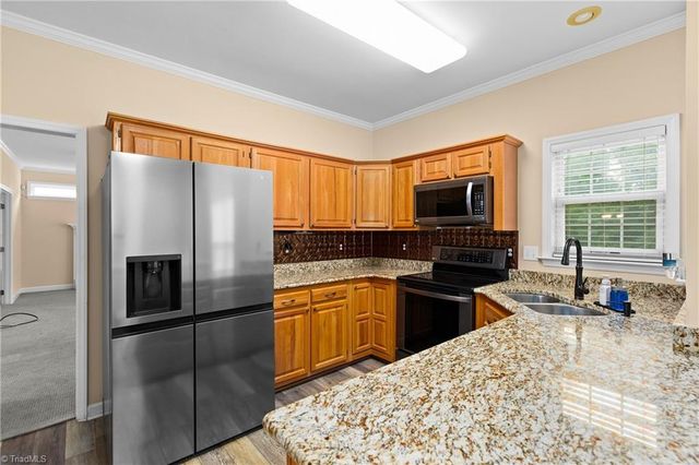 129 Walnut Avenue, Yadkinville, NC 27055