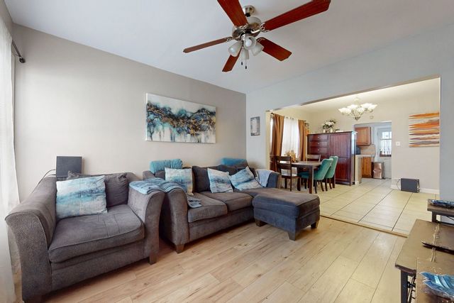 9516 S Yale Avenue, Chicago, IL 60628