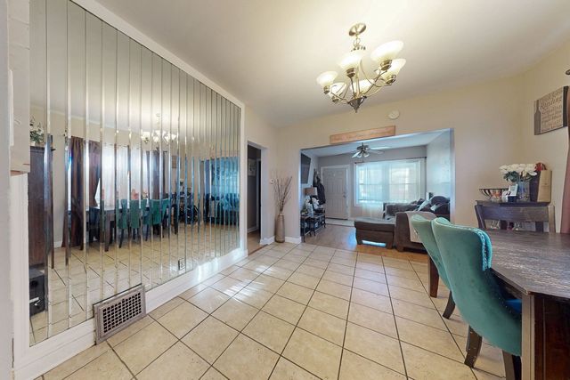 9516 S Yale Avenue, Chicago, IL 60628