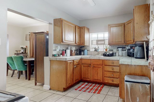 9516 S Yale Avenue, Chicago, IL 60628