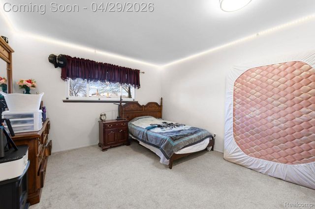 36338 Clifford Drive, Sterling Heights, MI 48312