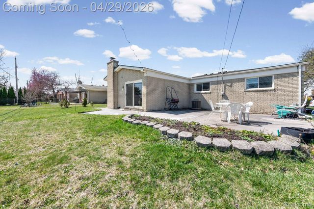 36338 Clifford Drive, Sterling Heights, MI 48312