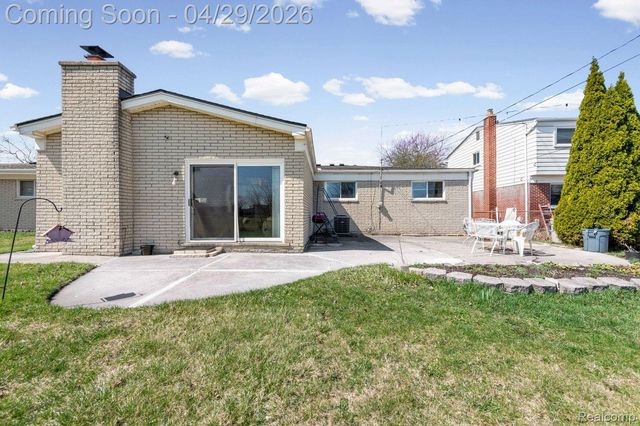 36338 Clifford Drive, Sterling Heights, MI 48312