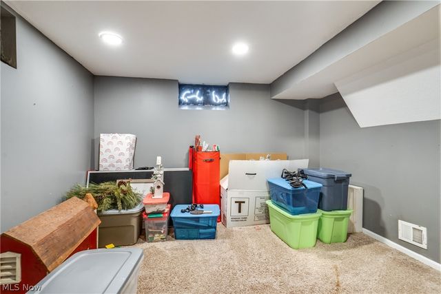 2635 Daffodil Street NE, Canton, OH 44705