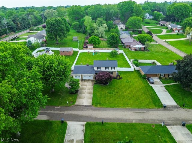 2635 Daffodil Street NE, Canton, OH 44705