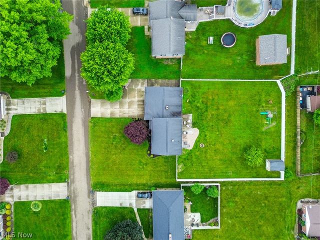 2635 Daffodil Street NE, Canton, OH 44705