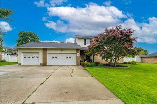 2635 Daffodil Street NE, Canton, OH 44705