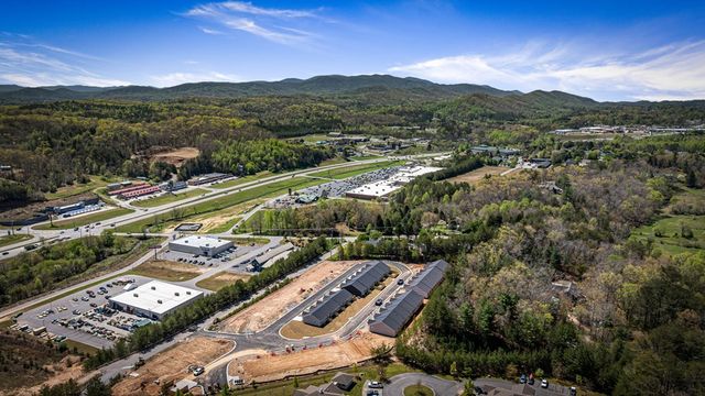 Unit 27 Grove Loop, Blue Ridge, GA 30513