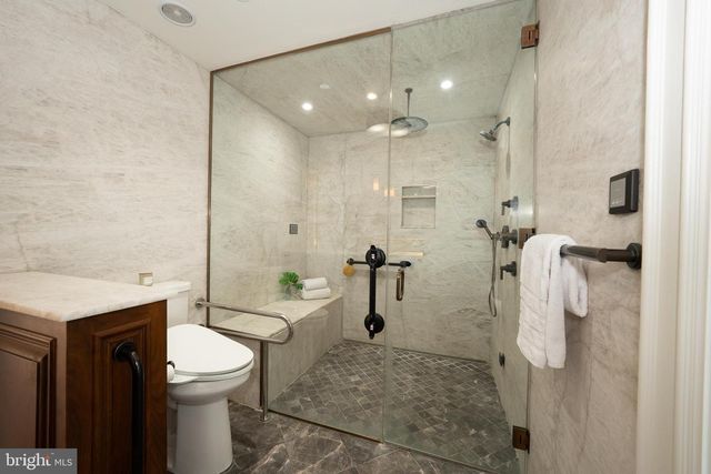 1111 WAVERLY RD, Gladwyne, PA 19035